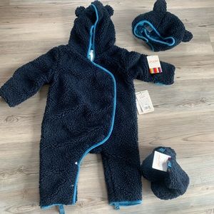 Giggle coverall, hat, and booties 6 months